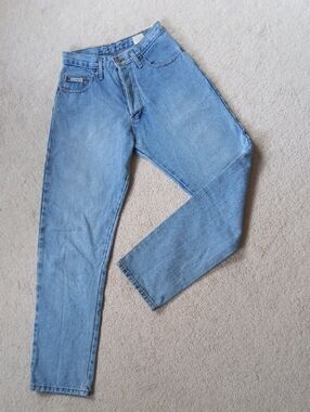🇨🇦 Made In Canada • Hi-Rise Mom Jeans • Button Fly • Cotton • LtWash Blue• VTG